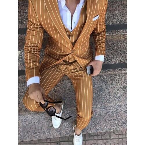 2020 Fashion Stripe Designs Men Suits Slim Fit Casual 3 Pieces Business Groomsmen Lapel Tuxedos for Formal Wedding Wear