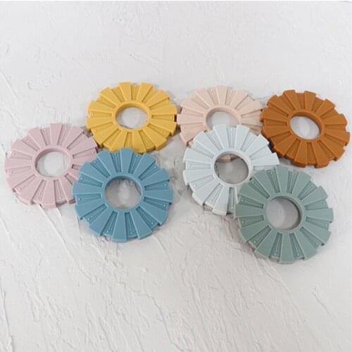 1PC 7 Colors Baby Round Teether 8.8CM Soft Silicone Hand Grip Rattle Toy BPA Free Newborn Amigurumi Teether Baby Gift Wholesale