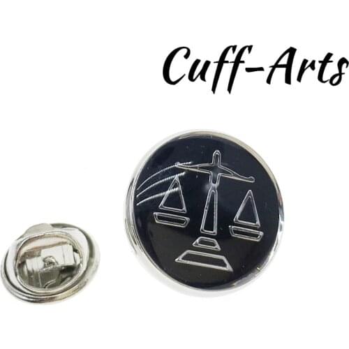 Brooch Lapel Pin For Men Pins and Brooches Scales Of Justice Lapel Pin Jewelry Broche PIN de la solapa By Cuffarts P10296