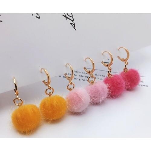 Fashion Women Winter Jewelry Pom Pom Ball Stud Earrings Cute Fur Ball Earrings for Girls Gift for Christmas