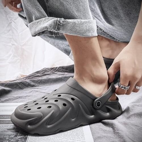 2021 Summer Mens Soft Slippers Slip-On Garden Shoes Breathable Sandals Male Beach Water Shoes Flip-Flops TUX371