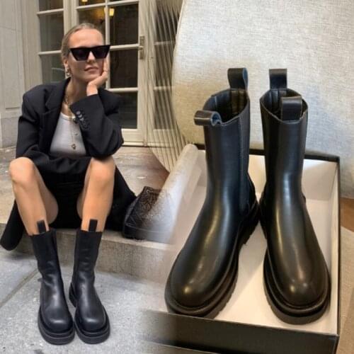 Luxury Chelsea Boots Women Platform Ladies Boots Chunky Winter Shoes Short Ankle Boots Thick Heel Designer Leather Botas Mujer