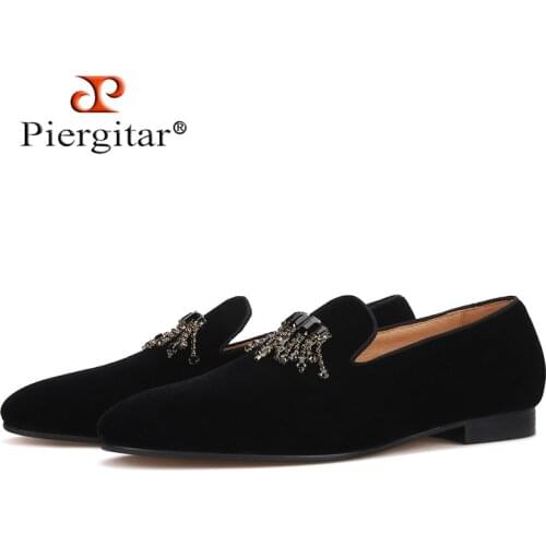 Piergitar 2019 Handmade Black colors men velvet shoes with rhinestone buckle party and wedding mens loafers smoking slippers