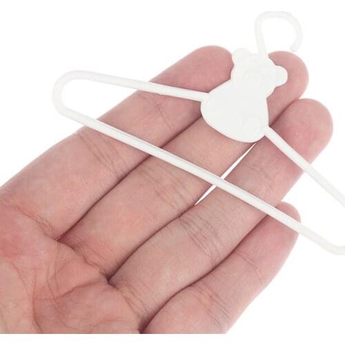 10Pcs/Lot Cute Mini Plastic Hangers Coat Dress Dolls Accessories for Doll Wardrobe Dress Clothes Dollhouse Toy