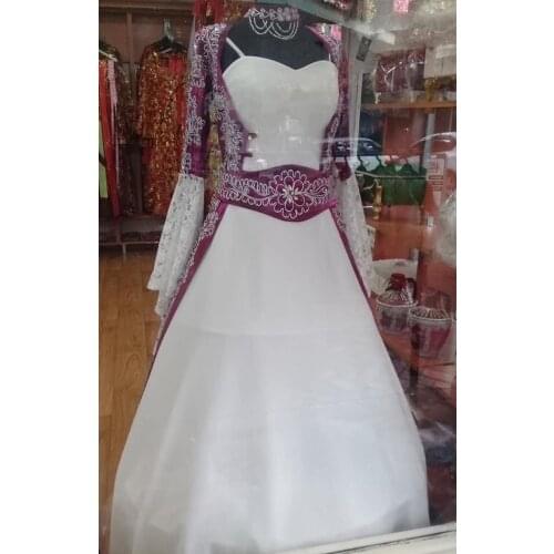 GÜVEN Evening Dresses