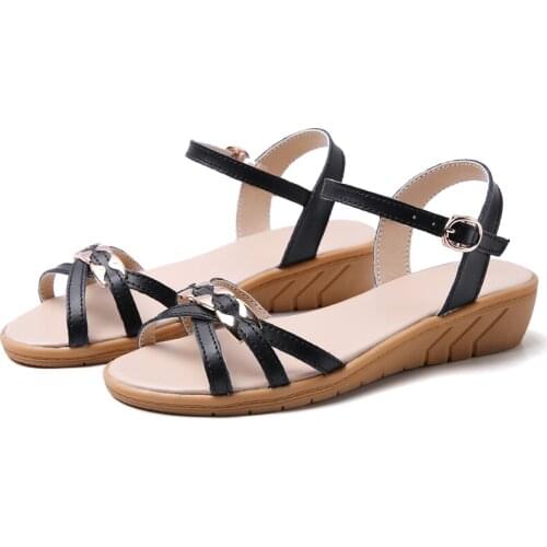 YSHUNIJ Rivet Luxury Gold Summer Women Beach Sandals Shoes Shinny Flat Ladies Sandals Shoes Woman Buckle Female Flipflop shoe