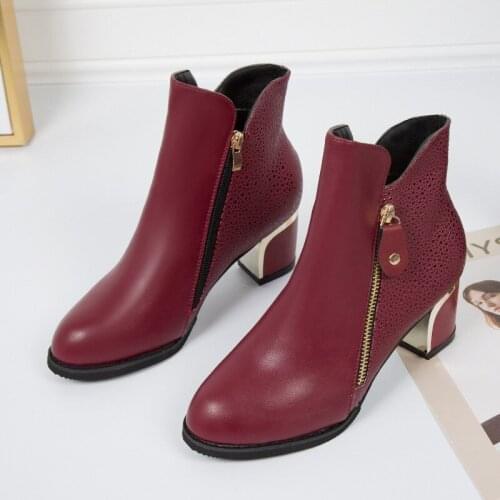 Boots Female Leather Women Boots 2019 Thick Heels Ankle Boots For Women Round Toe Winter Shoes Women Flat Platform Boots 356