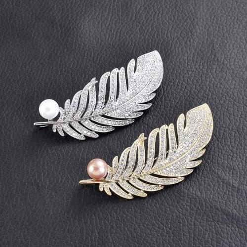 Zhijia elegant feather pins brooches for women pearl gold silver color crystal rhinestone brooches jewelry gifts
