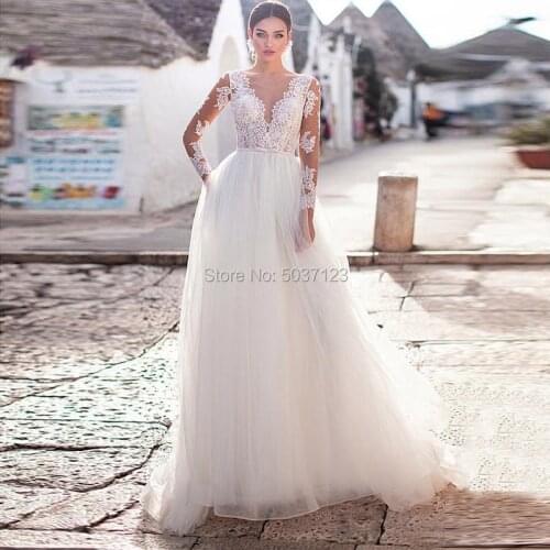 Beach Wedding Dresses A Line Long Sleeves Lace Appliques V Neck Court Train Wedding Bridal Gowns Custom Vestido De Noiva