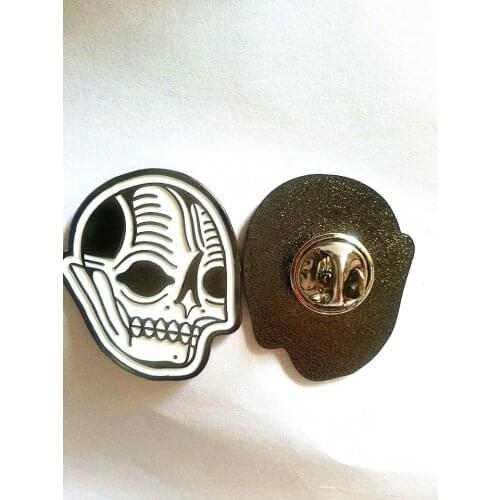 Customized soft enamel pins with black nickel plating+butterfly clutch without epoxy