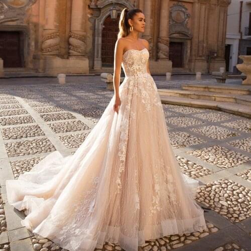 On Zhu Sexy Backless Strapless Lace Vintage Wedding Dresses 2022 Luxury Off The Shoulder Appliques Court Train A Line Bride Gown
