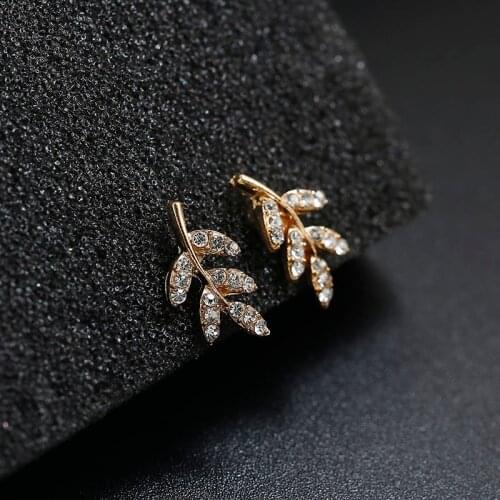Fashion Gold Color Leaf Shape Ear Stud Eearrings For Women Vintage Crystal Ear Cuff Girls Jewerly Gifts