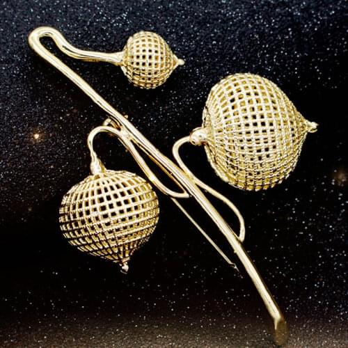 Fashion Women Statement Gold Color Flower Brooches Bouquet Mens Scarf Pins Women Hijab Accessory Model Girls show Design Pins