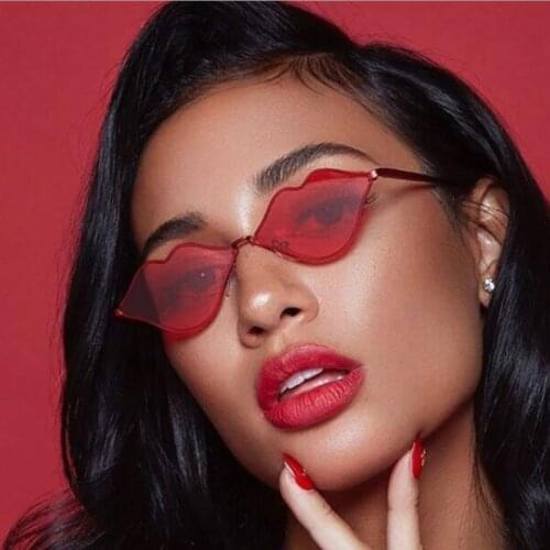 Sexy Red Lips Sunglasses 90S Hippie Vintage sun galsses for Women Festival Rave Party Sun Glasses Ladies Eyeglasses