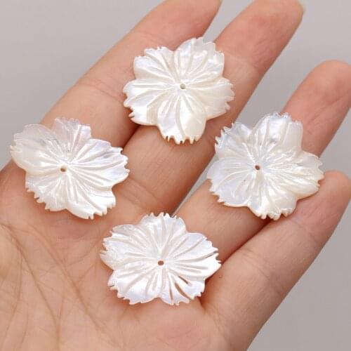 2pcs Natural White Shell Bead Carved Flower Mother of Pearl Shell Loose Beads Charms DIY Earring Hair Clip Brooch Jewelry Making