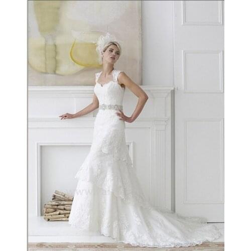 Free shipping fashion 2018 elegant delicate beaded sash vintage finished lace crystal bridal gown mother of the bride dresses