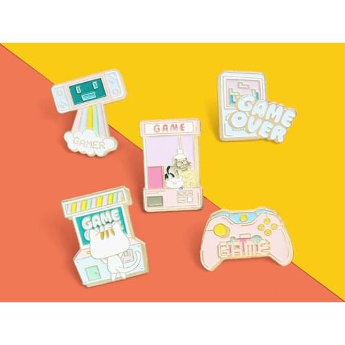 Crane Game Enamel Pin Rainbow Gamepad Video Game Player Brooches Bag Lapel Pin Cartoon Badge Jewelry Gift for Kids Friends