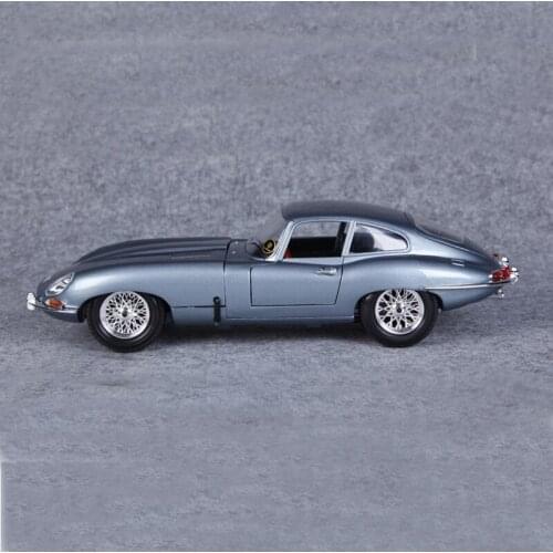 1/18 Scale diecast alloy Imitation alloy toy car old car original factory car model collection boy Valentines Day gift