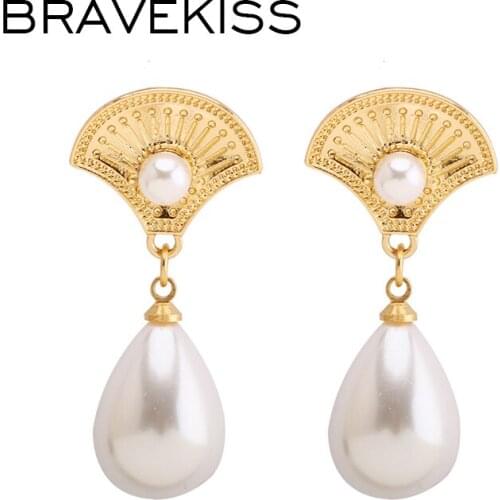 BRAVEKISS Trendy Elegant Pearl Stud Earrings Korean Fan-shaped Earring For Women Fashion Jewelry Accessories Mujer BPE1462