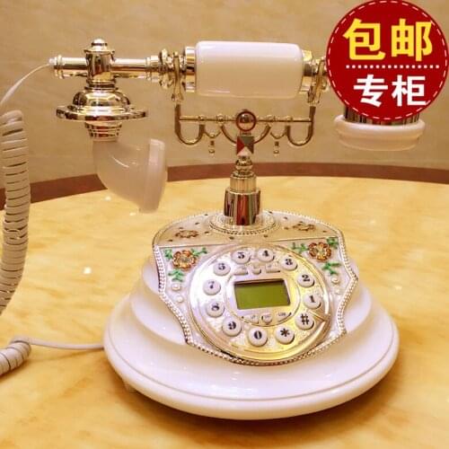 The wireless telephone caller ID card of new high-end European style retro vintage antique telephone home phoneroom Art Statue