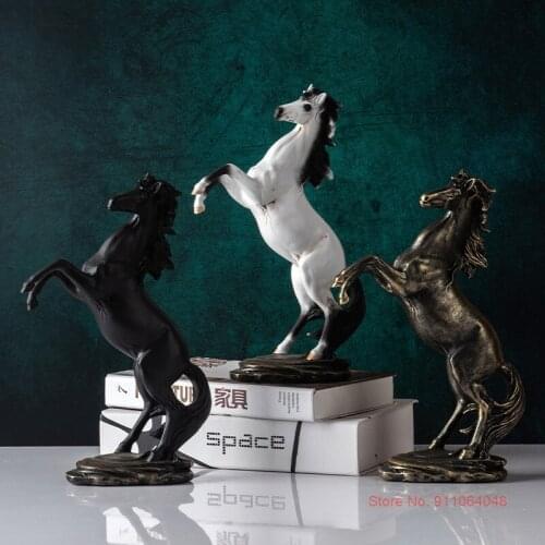 2021 New Resin Pegasus Statue Ornaments Horse Sculpture Successful President Office Decoration Desktop Accessories Business Gift