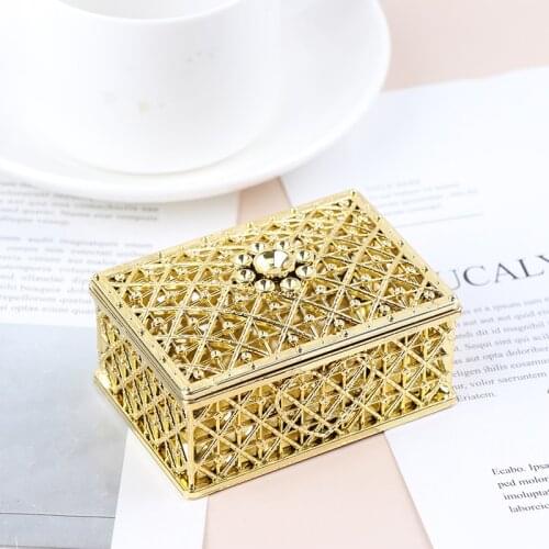 Rectangular Plastic Hollow Gold Foil Wedding Candy Box Chocolate Gift Treat Boxes Wedding Favors 1PC