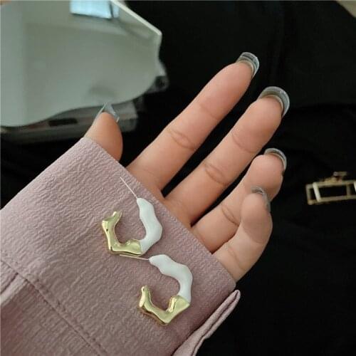 Origin Summer Minimalist Irregular Undulation Hoop earrings for Women French Contrast Color C Shape Metal earrings Jewelry Hot