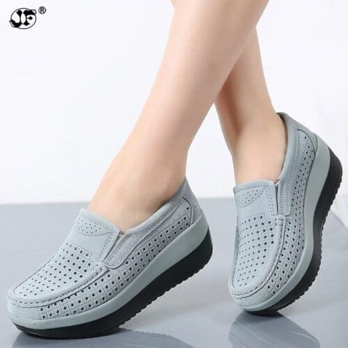 Spring Women Flat Platform Loafers Shoes Ladies Suede Leather Hollow Casual Shoes Slip on Flats Moccasins creepers