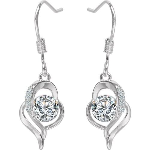 Bettyue New Arrival Charming Heart Shape Earring Noble Zirconia Jewelry Symmertrical Style Wedding Party Fashion Decoration