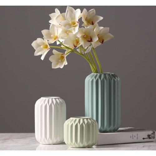 Modern minimalist color ceramic flower vase Home Furnishing dining room model of soft decoration flower dried flowers