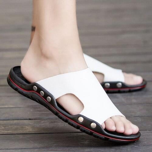 2021 Spring/Autumn fashion soft-soled sandals wear a new word drag comfortable Korean version of the summer youth anti-slip