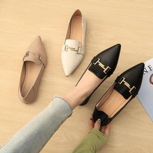 2021 Spring Summer Women Flat Shoes Big Size Comfortable Metal Decoration Leather Casual Shoes Soft Sole Lady Slip-on Loafers