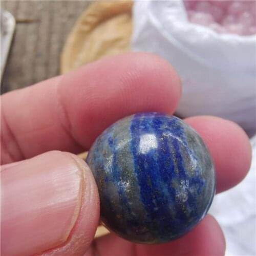 Natural crystal ball crystal transparent is necessary to decorate the house can ward off evil spirits meditate