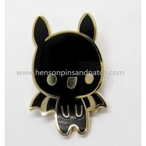 Customized high polish zinc alloy hard enamel animal pin metal black bat pin badge