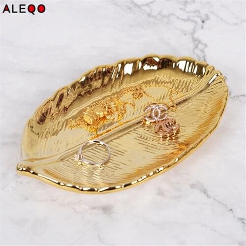 Scandinavian Ceramics Office Table Storage Plate Nordic Chic Elegant Gold Leaves Shape Office Desk Storage Organizer Decor