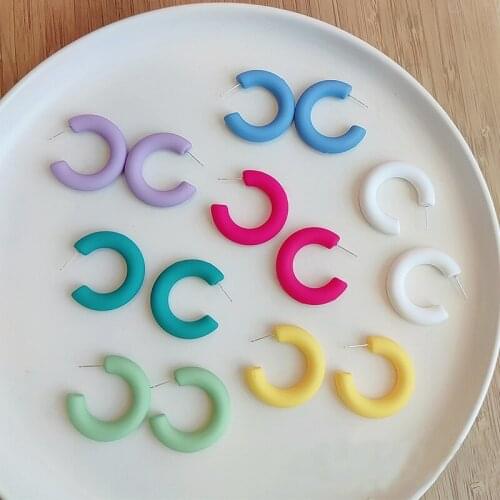 Hot Selling New Fashion Simple Geometric C Shape Candy Color Acrylic Hoop Earrings Jewelry for Women