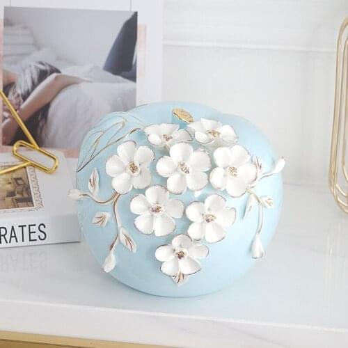 European Embossed Flower Ceramic Butt Crafts Desktop Decoration Art Abstract Apple Gift Desktop Decoration Home Accessories New