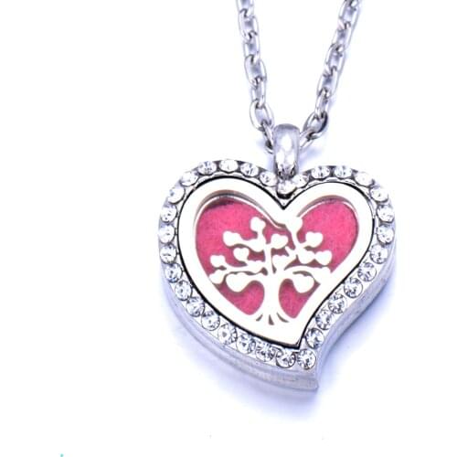 10Pcs/Lot Aroma Heart shape locket Necklace Magnetic Stainless Steel Aromatherapy Essential Oil Diffuser Perfume Locket Pendant