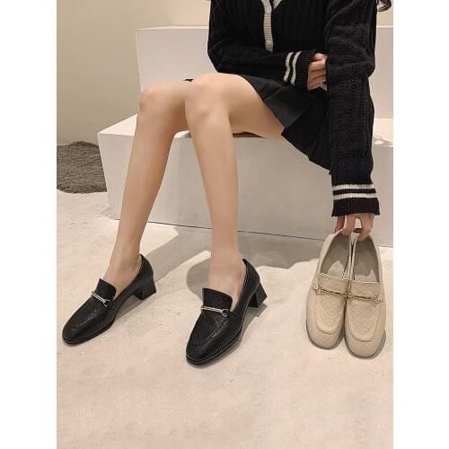 Womens shoes loafers 2021 spring new fashion casual retro leather shoes with rhinestone buckle