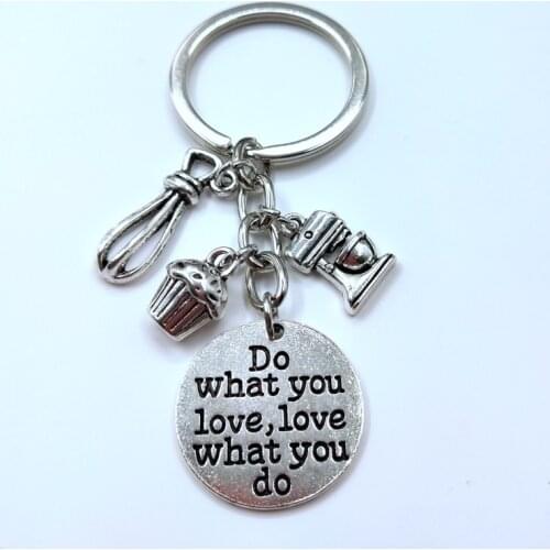 1pcs Cooking Keychain Cook Book Cupcake Charms Gift For Chef Bakers Baking Accessories Cake Makers Keyring