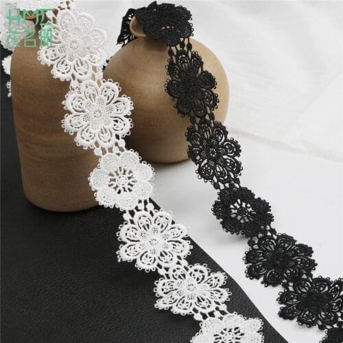 Hot 1 yard/lot Handmade White Black Flower Knitting Cotton Hand-embroidered Lace Ribbon Craft for DIY Apparel Sewing Accessories