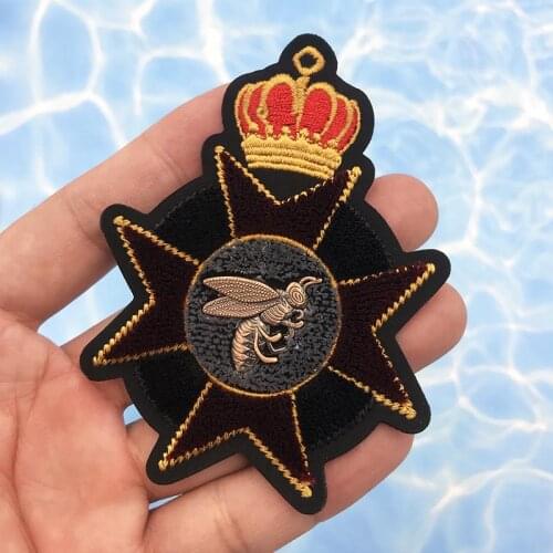 Hot New Toothbrush Embroidery Metal patch Crown Bee Applique Animal Badge Patches for Clothes XBT132