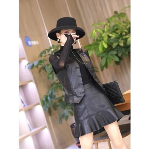 Vest Womens Short new spring natural Sheepskin vest Buckle Small Waistcoat Leather Slim-Fit V-neck