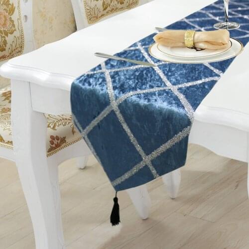 1pcs Modern Table Runner Flannel Tablecloths with Tassel for Christmas New Year Party Table Decorations