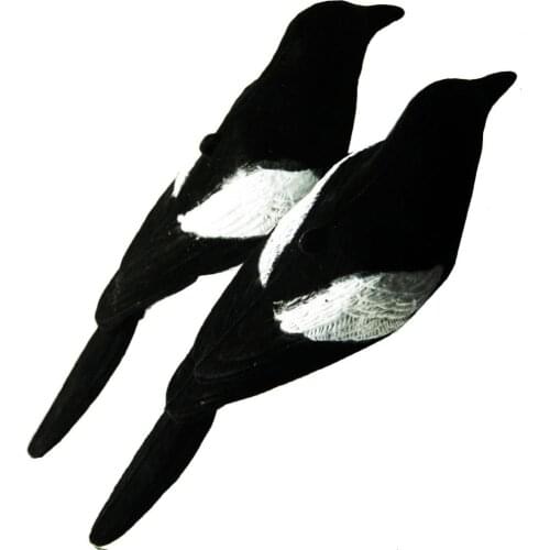 GUGULUZA 2pcs Flocked Decoys Trick Magpie Shooting Cage Birds Painted Hunting Accessory for Hunting Fake Magpie Birds