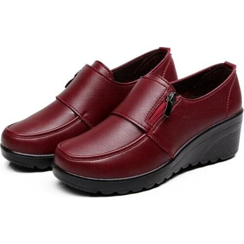 LCXMND Leather Pumps