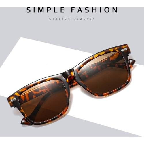 2021 New Sunglasses Trend Ocean Film Male Female Fashion Retro Square Metal Frame Sun GlassesStreet Beat Outdoor Vacation Unique