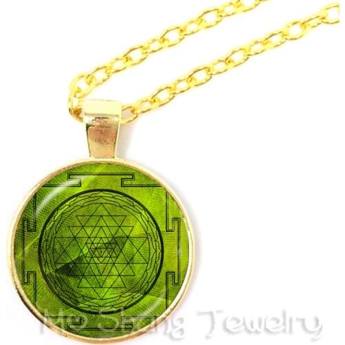 Green Sri yantra Pendant Necklace Sacred Geometry Sri Yantra Jewelry Glass Pendant Buddhist Spiritual Necklace Religion Jewelry