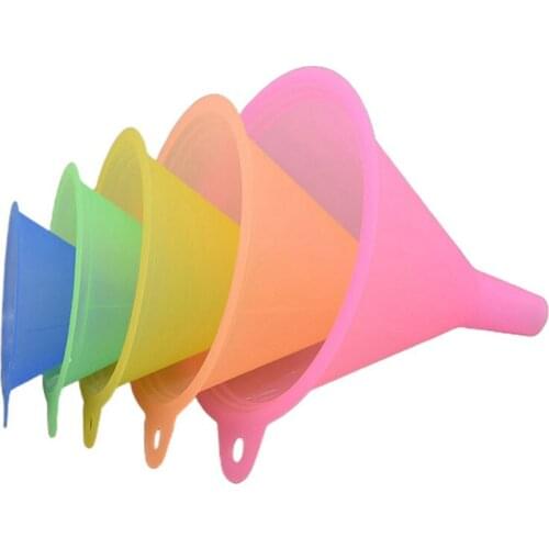 5pcs/set Plastic Hangable Liquid Oil Funnels 5 Sizes Mini Liquid Oil Wine Dispensing Transfer Funnel for Household Kitchen Tools