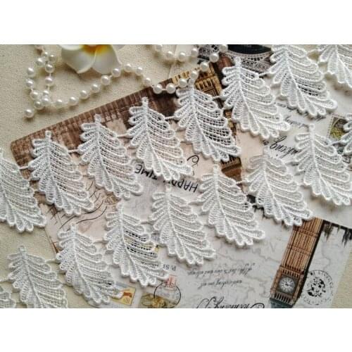 Ivory Lace Trim, Leaf Appliques, White Venice Lace, Embroidered Leaves Lace Fabric 5 Yards